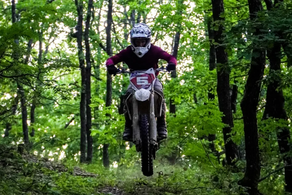4 stroke dirt bike extreme sports psychology