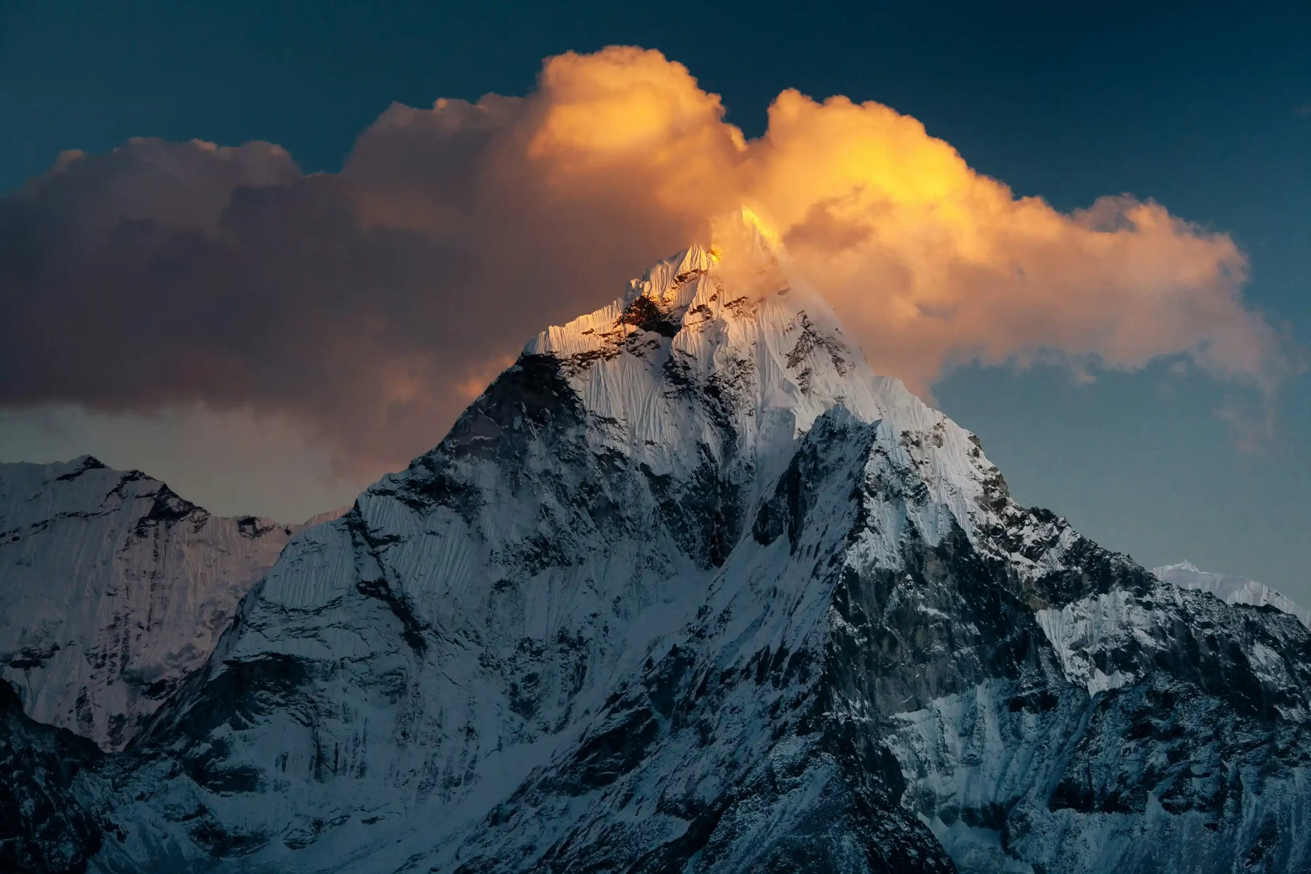 274 Climbers. One Day. New Everest Record.